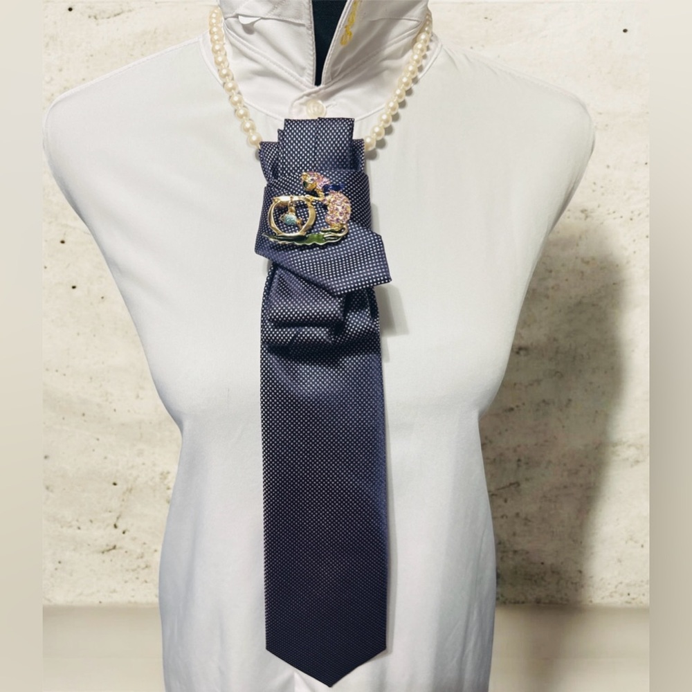 Isaac Mizrahi Navy/Pink Necktie with Cat/Fishbowl Charm Brooch